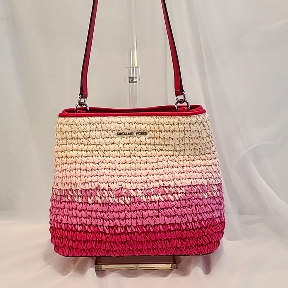 Michael Kors Medium Pratt Shoulder Bag - Picture 2 of 3